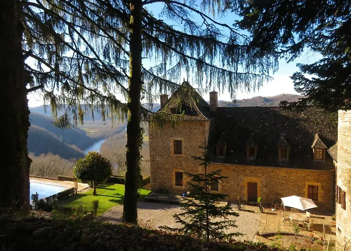 The Unique Round Tower Gite At Chateau De Chauvac